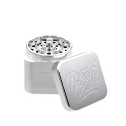 Best Buds The Cube Aluminium Grinder Silver mit 4 Schichten und 50 mm Durchmesser