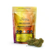 Nahaufnahme der Swiss Botanic Banana Punch CBD Indoor Blüte – 11 g Packung mit harzigen, fruchtig duftenden Blüten auf weißem Hintergrund.